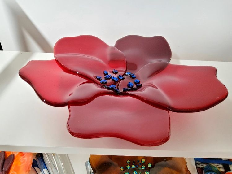 glass art and pottery sales gallery